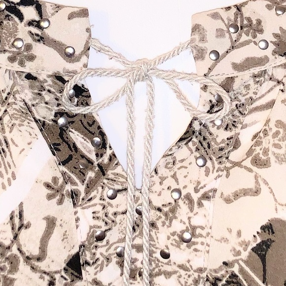 STYLE & CO ⭐️ Loose Fit Embellished Tunic Blouse - Picture 3 of 7